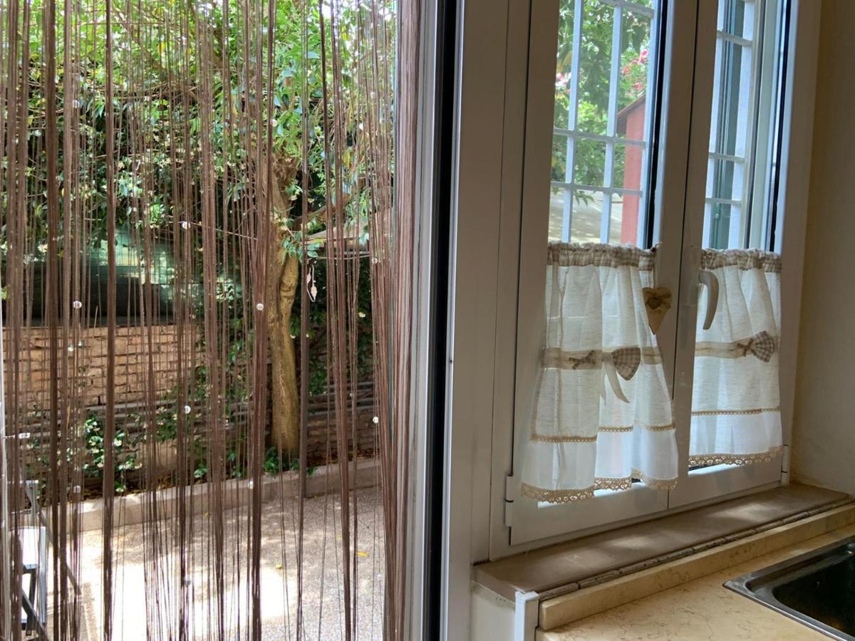 Appia Park Apartament 10 Min Dal Colosseo * Rom